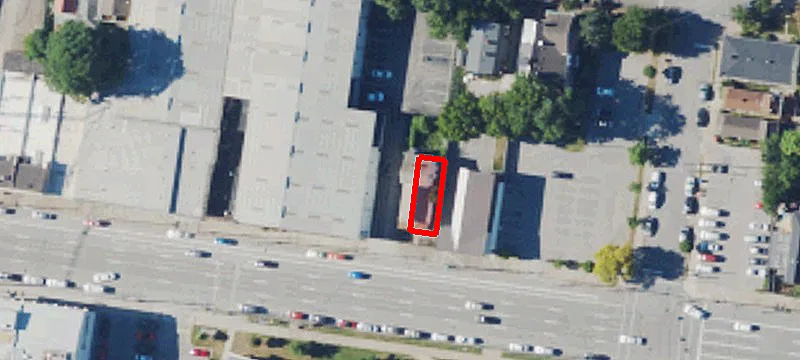 925 Main St