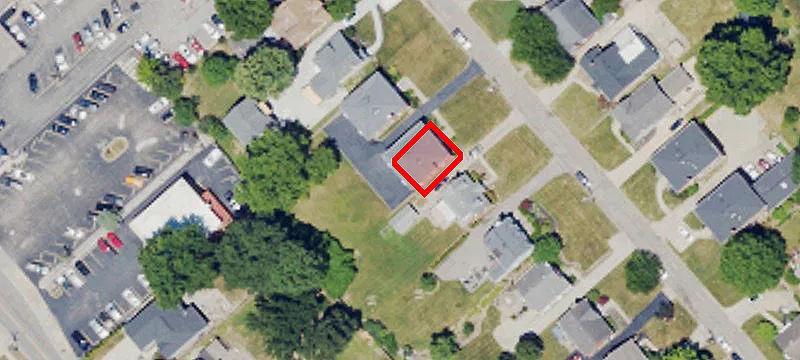 11 Requardt Ln