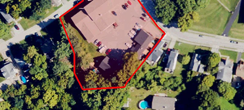 112 Renshaw Ave