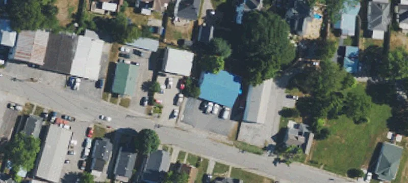 215 Oak St