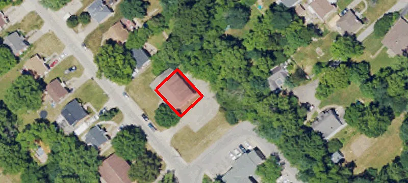 42 Lakeside Ave