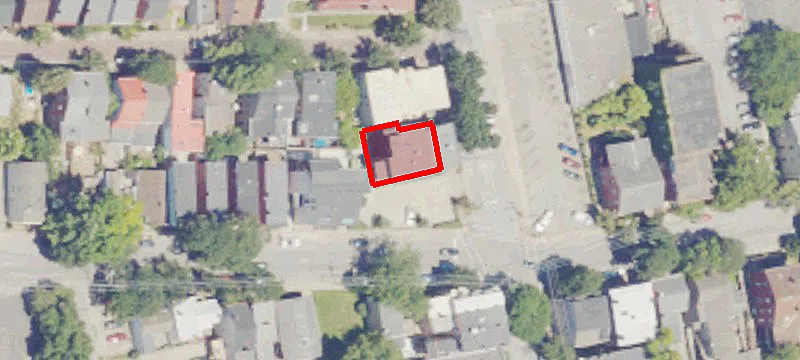 427-429 Russell St