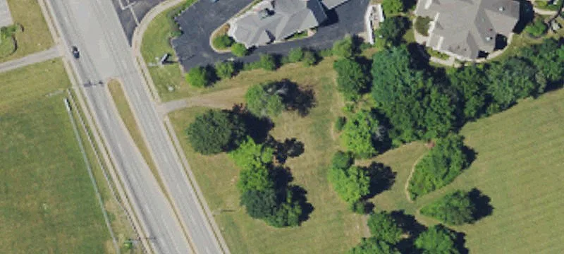 915 Blankenbaker Pkwy