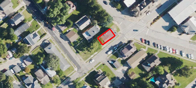 2 Walnut St