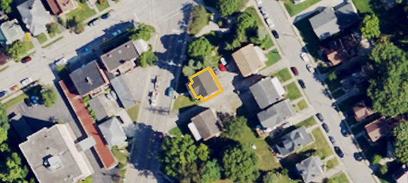 2214 Memorial Pkwy