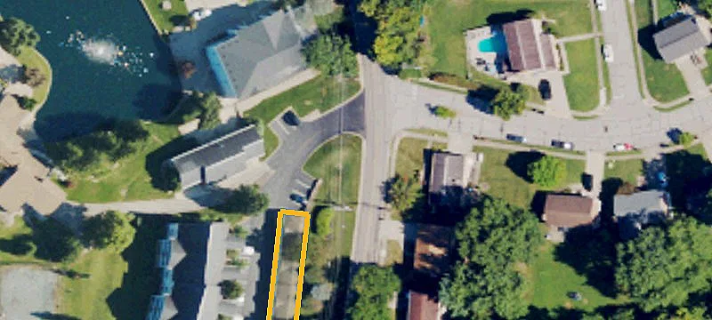 Carriage House Dr