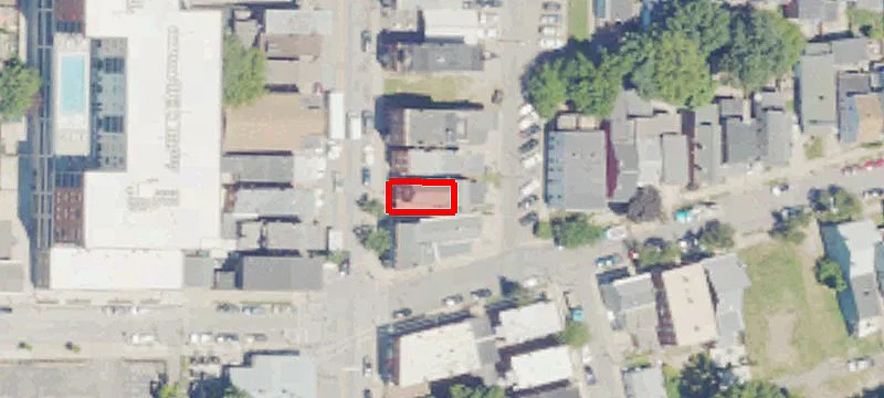 640 Main St