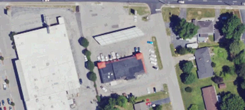 1051 Fairview Ave