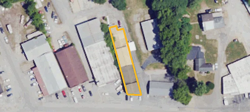 1369 Old Louisville Rd