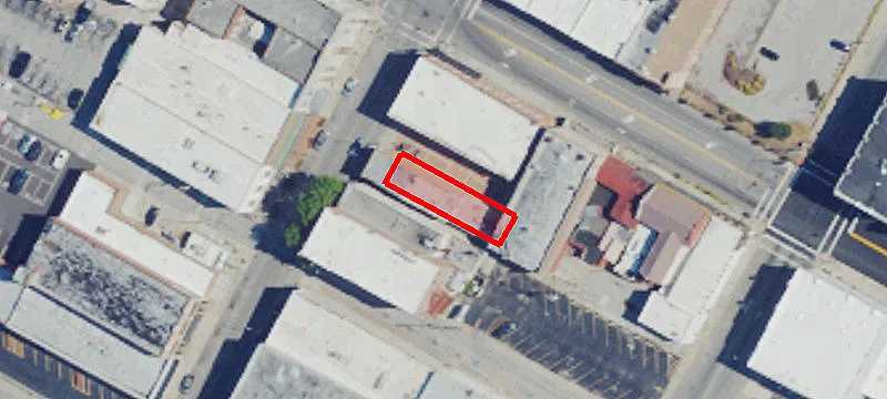 910 Main St