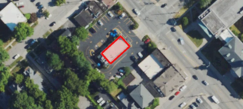 652 Main St