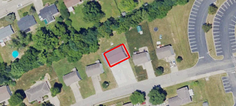 21 Spruce Dr