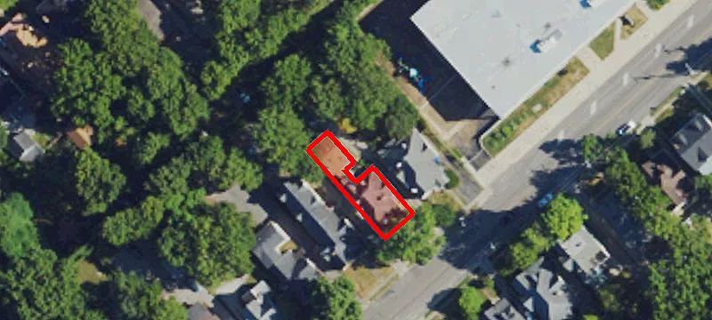 345 Woodland Ave