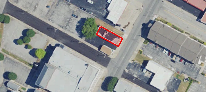 411 Main St