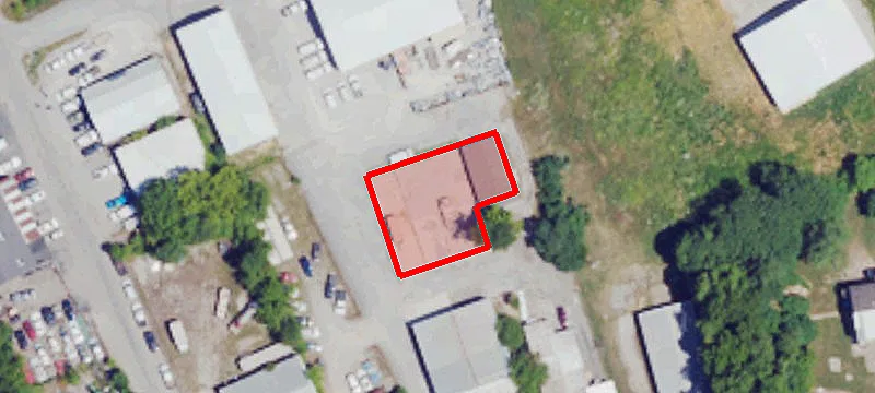 1353 Old Louisville Rd