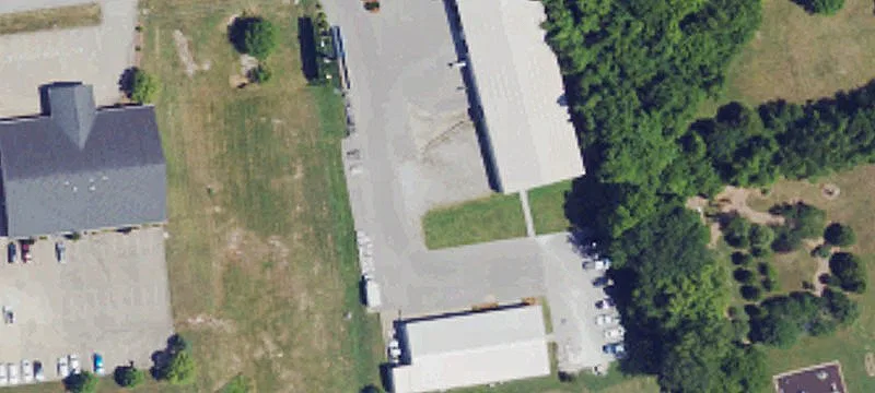 2090 Louisville Rd