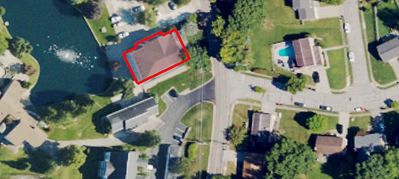 9 Carriage House Dr