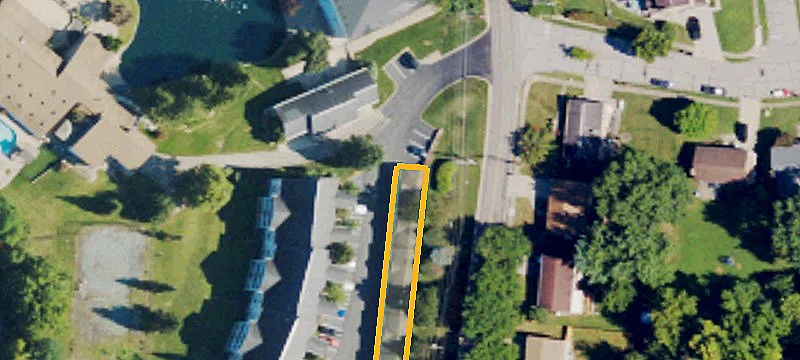 25 Carriage House Dr