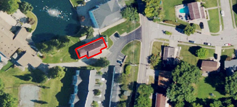 19 Carriage House Dr
