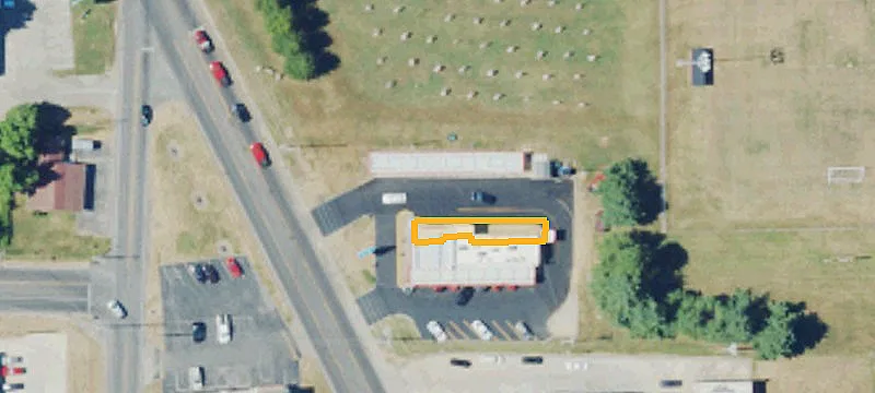 1002 Paris Rd