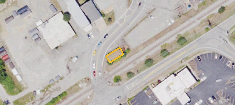 Railroad Ave