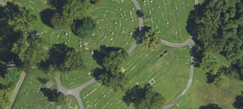 8252 Cemetery Rd