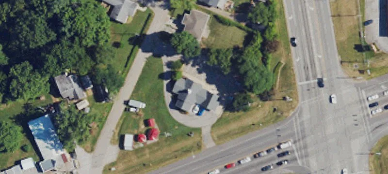 1304 Paris Pike