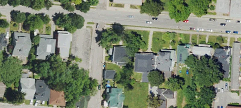 820 Main St