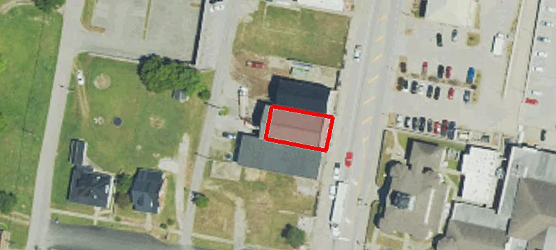 527 Main St