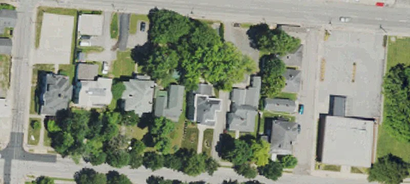909 Main St