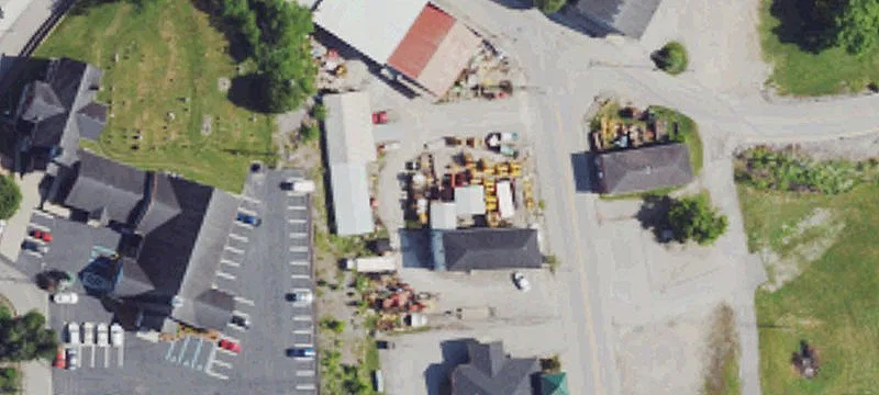 28 Main St