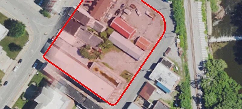221 Pleasant St