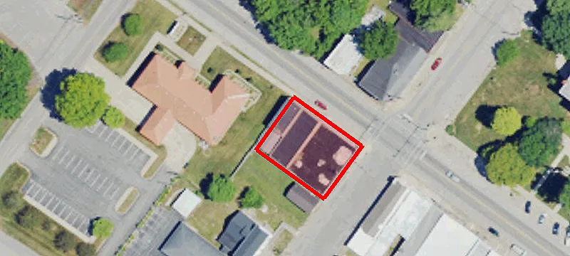 305 Main St