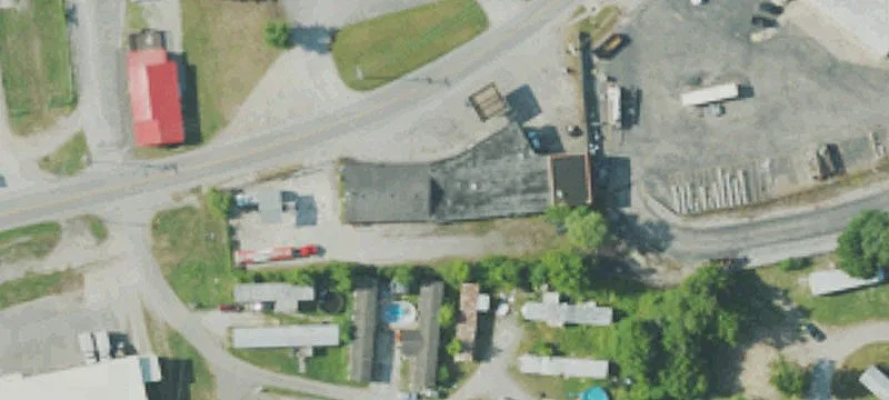 1424 Main St