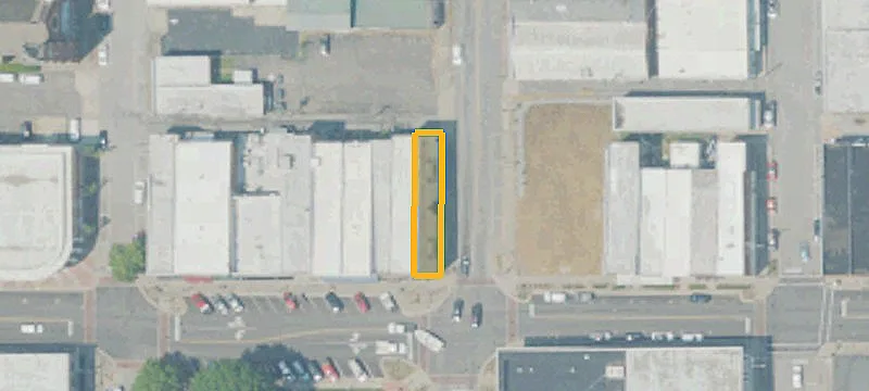 400 Main St