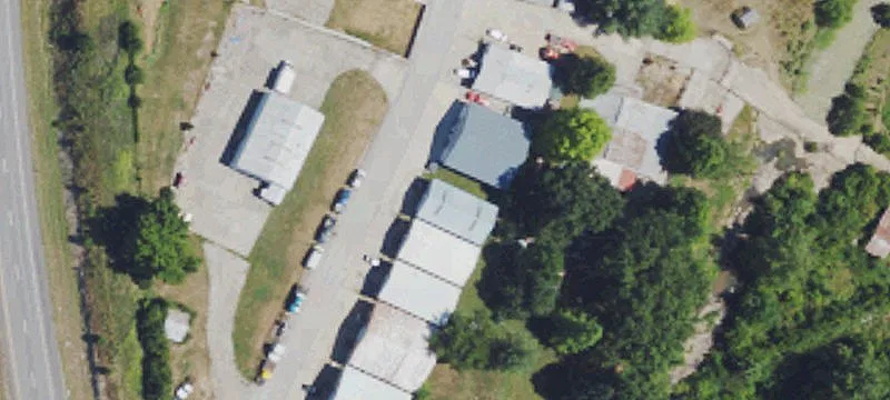 1028 Commercial Dr