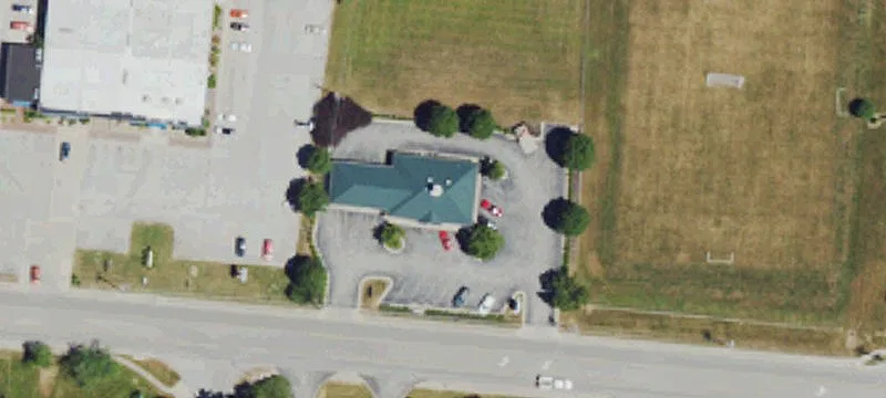 235 Glades Rd