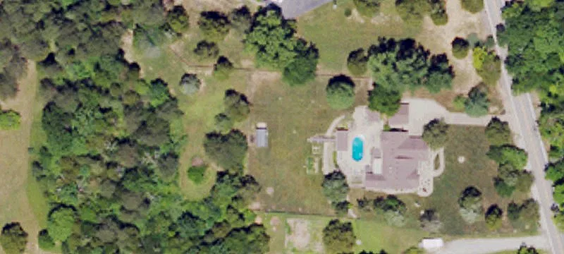 2720 Cedar Pt Rd