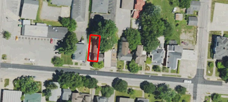 1021 Main St