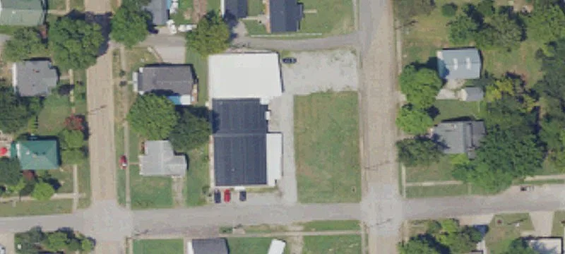 Livermore, KY 42352