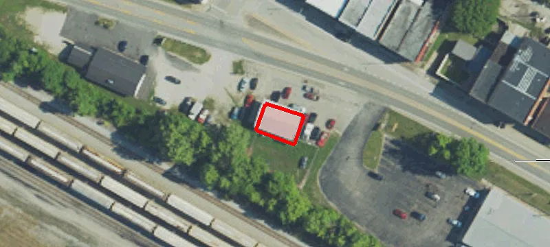 725 Main St