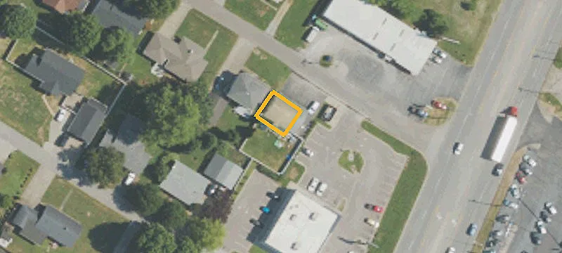 320 Robin Rd