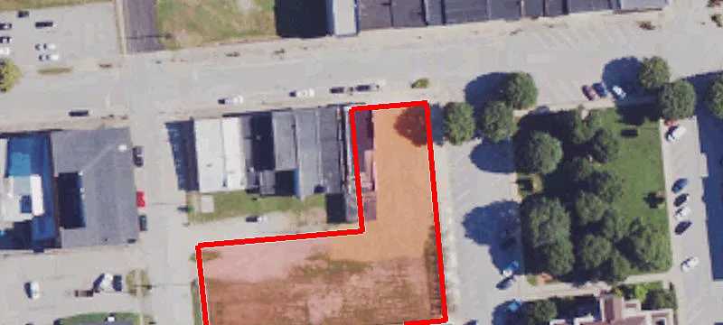 422 Main St