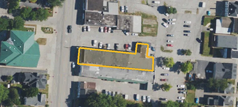 138 Broadway St
