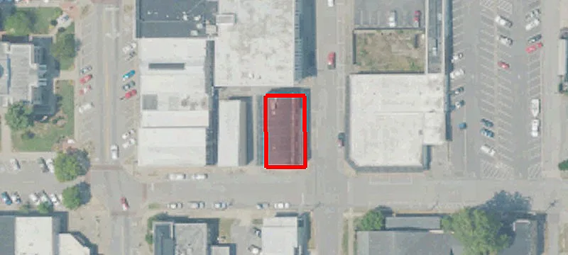 300 Maple St