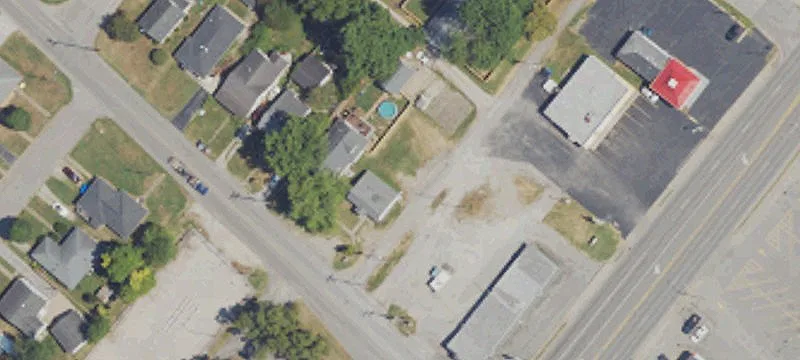319 Sand Ln