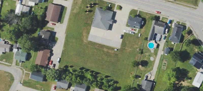 323 Ctr St