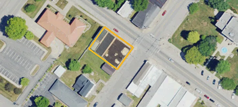 301 Main St