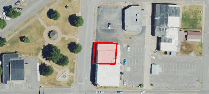 109 Commercial Ave