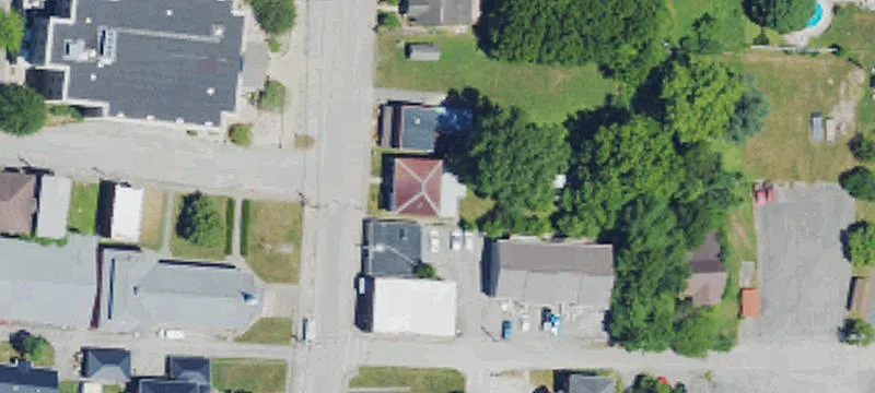305 Main St